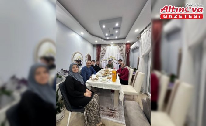 Şehit Kadir Kara Anadolu İmam Hatip Lisesi öğretmen ve öğrencilerinden şehit ailesine ziyaret