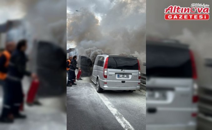 Anadolu Otoyolu'nda seyir halindeki panelvanda çıkan yangın söndürüldü