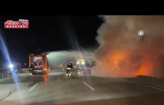 Samsun'da seyir halinde alev alan lüks otomobil kullanılamaz hale geldi